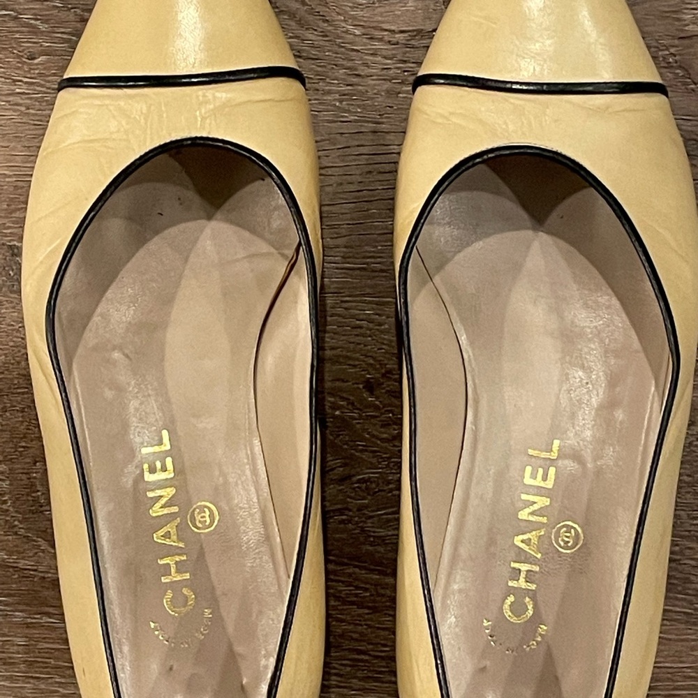 Authentic CHANEL flats